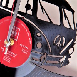 upcycled vinyl record clocks